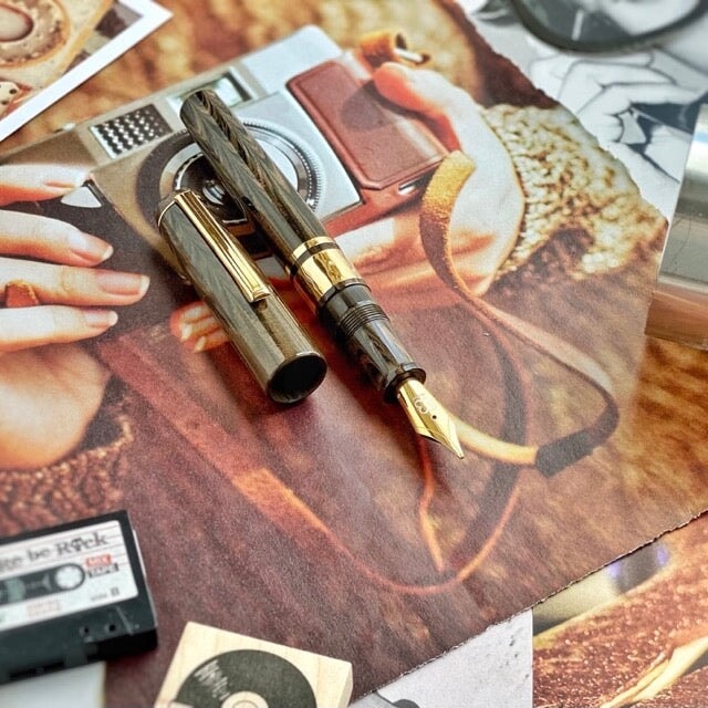 Esterbrook Model J - Antique Rose Ebonite / Gold - Broad Fountain Pen