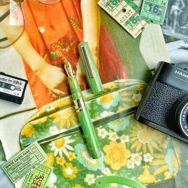 Esterbrook Model J - Lotus Green Ebonite / Gold - Broad Fountain Pen