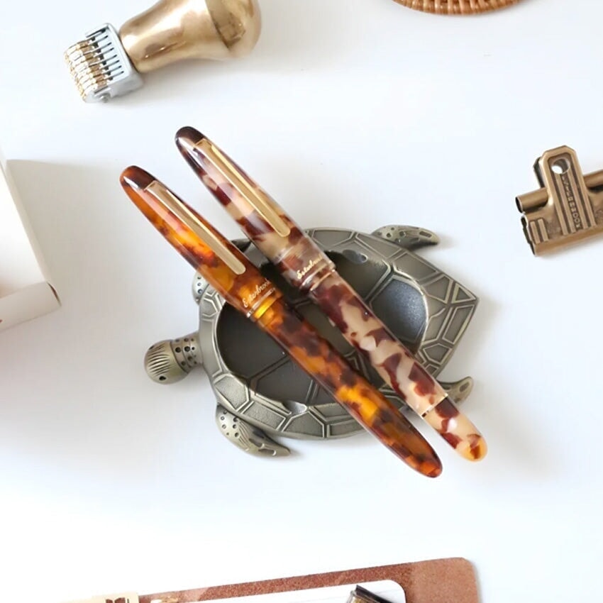 Esterbrook Estie - Amber Tortoise / Gold - Fine Fountain Pen