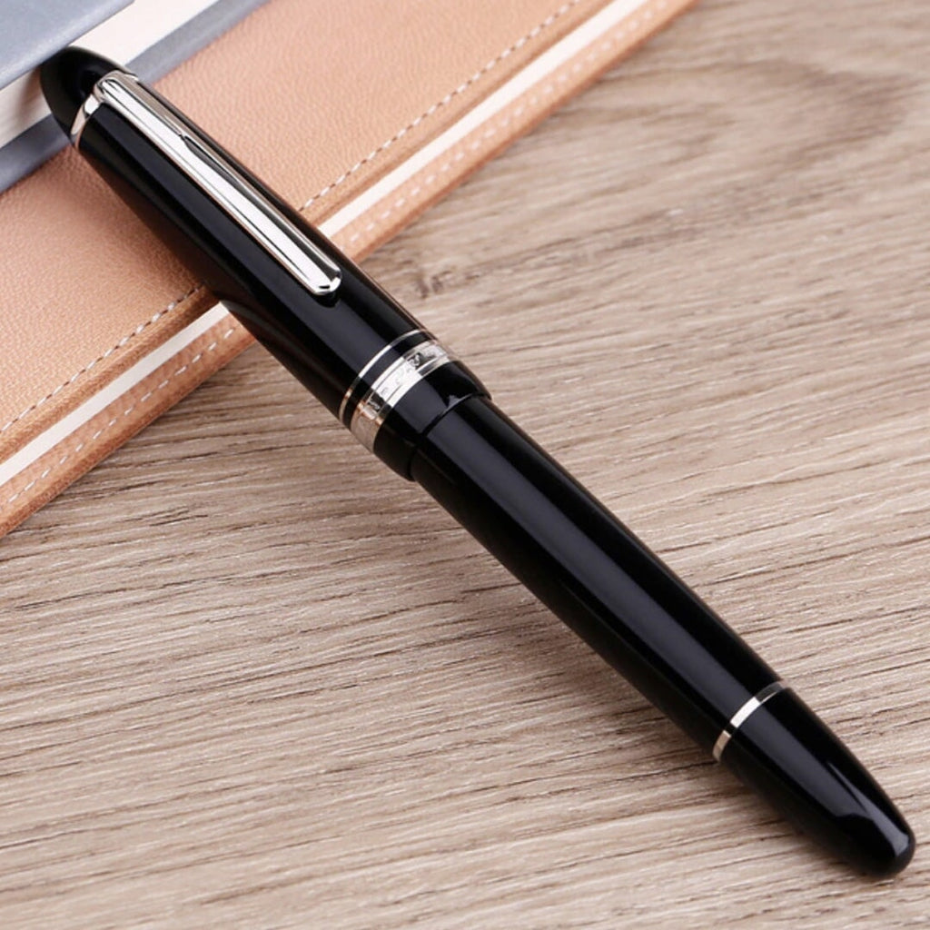 Moonman/Majohn P136 (Black) - Medium Fountain Pen