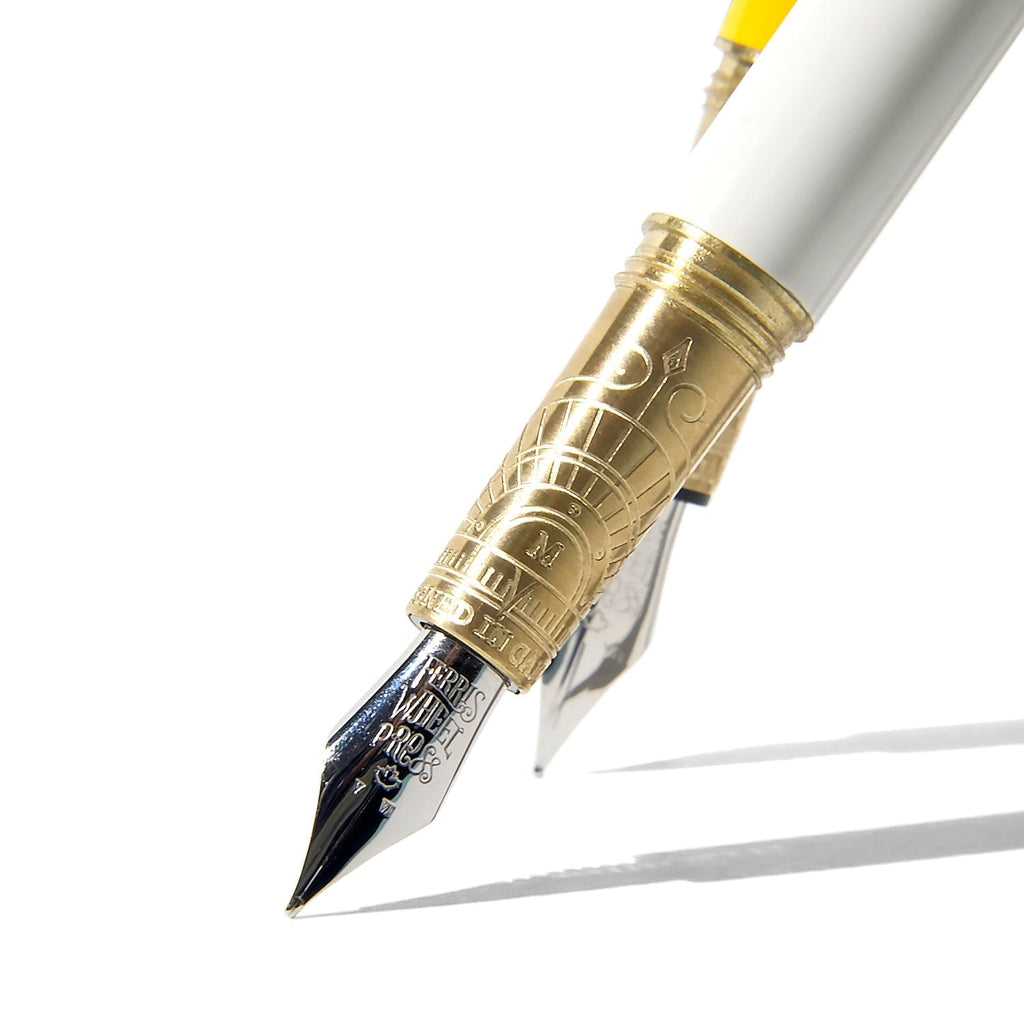 Ferris Wheel Press Brush Fountain Pen - Crème Glacée White (Fine) Fountain Pen