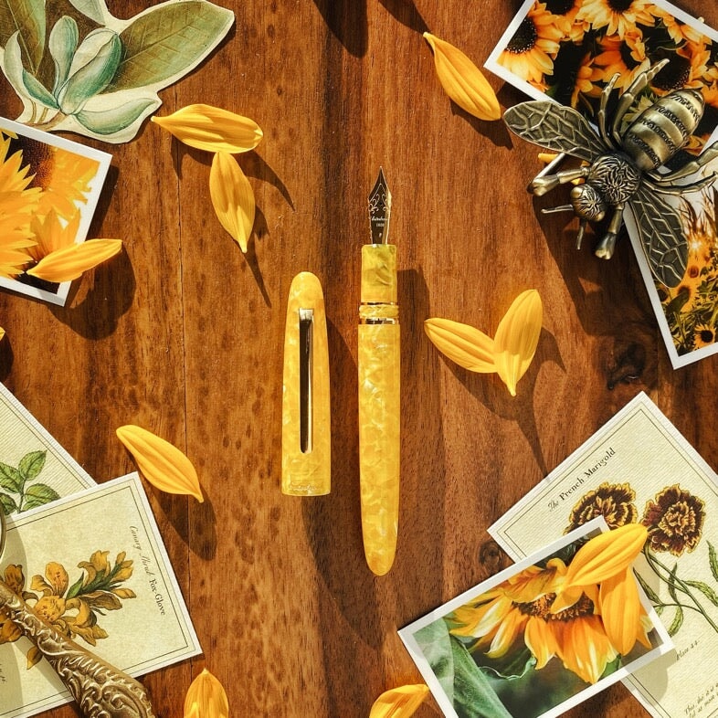 Esterbrook Estie - Sunflower / Gold - Journaling (Gena Custom) Fountain Pen