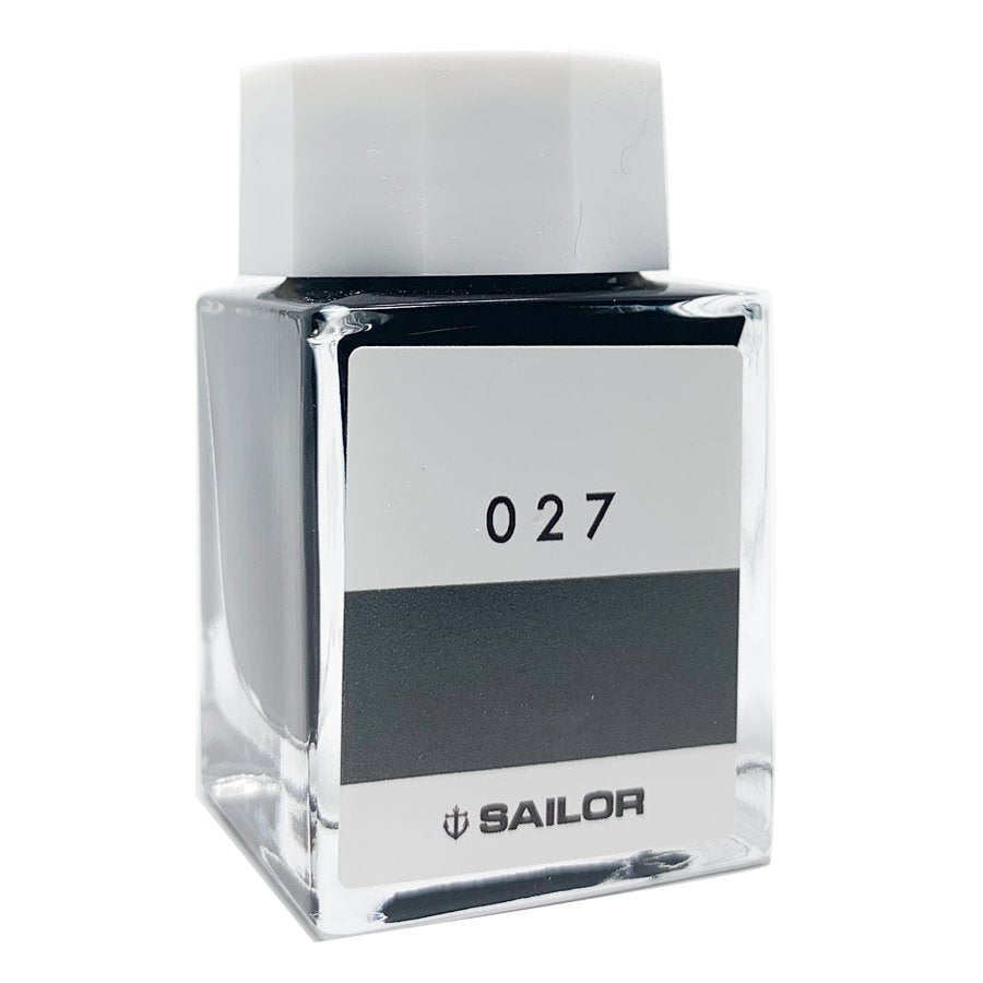 Square glass bottle of Sailor Ink Studio #027, featuring the Sailor logo and 027 on the label, 20ml dye-based fountain-pen ink.