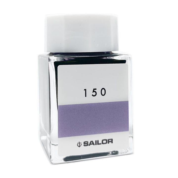 Square glass bottle of Sailor Ink Studio 
