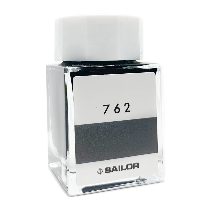 Sailor Ink Studio #762 - 20ml: Square glass bottle featuring 762 label and Sailor anchor logo, embodying Sailor's curated collection of 100 vibrant ink colors.
