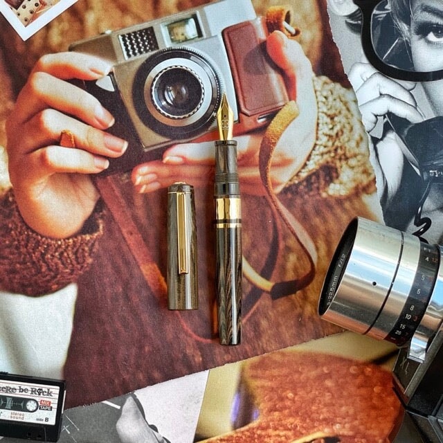 Esterbrook Model J - Antique Rose Ebonite / Gold - Broad Fountain Pen