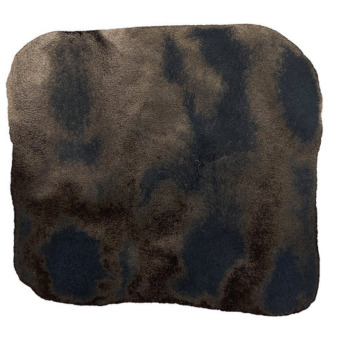 Black of Score - 2ml: A dark-grey microfiber cleaning cloth, rectangular, flat on white background. Crafted by Bungubox, enhancing the writing experience with exclusive ink collaborations.