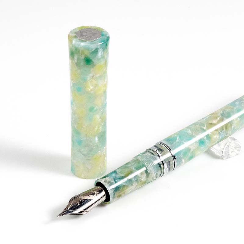 Fine Writing International Green Scepter (Piston) - Broad Fountain Pen
