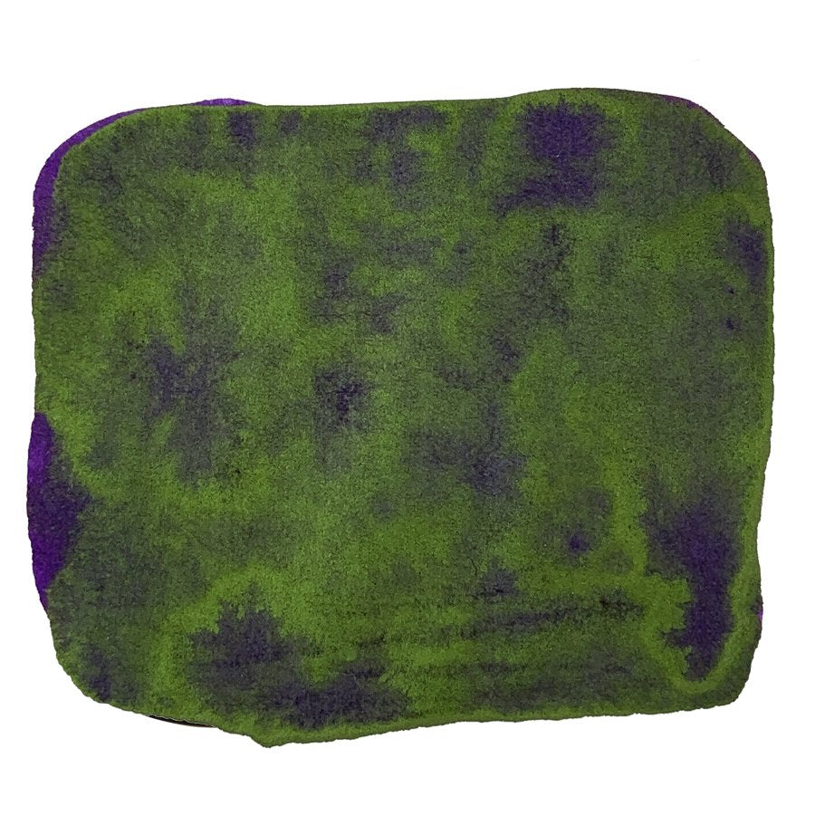 Close-up of Harlequin (Bodabil 1920) - 2ml dye-based ink pad, showcasing chenille-style microfiber texture for fountain pen use, inspired by vibrant harlequin costumes.