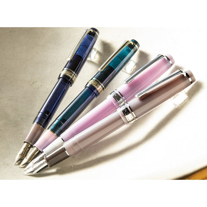Sailor Shikiori Sansui Pro Gear Slim - Komakusa - Medium Fine Fountain Pen
