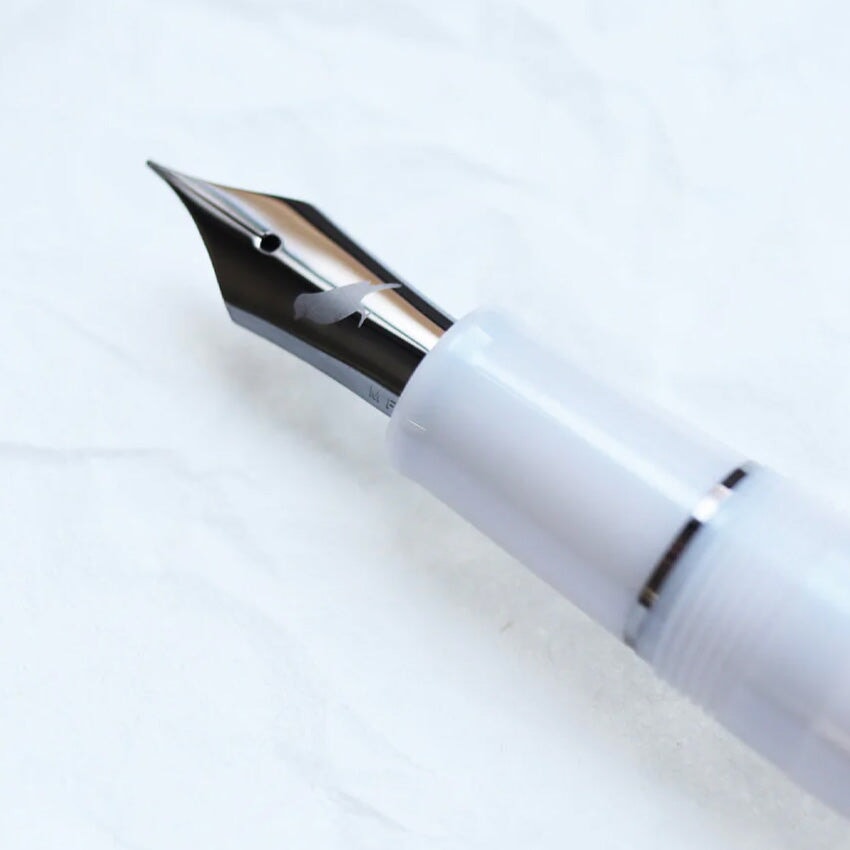 TAG Stationery Usugumo Professional Gear Fountain Pen - Music Nib Fountain Pen
