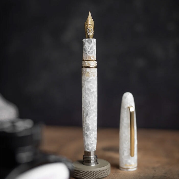 Esterbrook Estie - Winter White / Gold - Journaling (Gena Custom) Fountain Pen