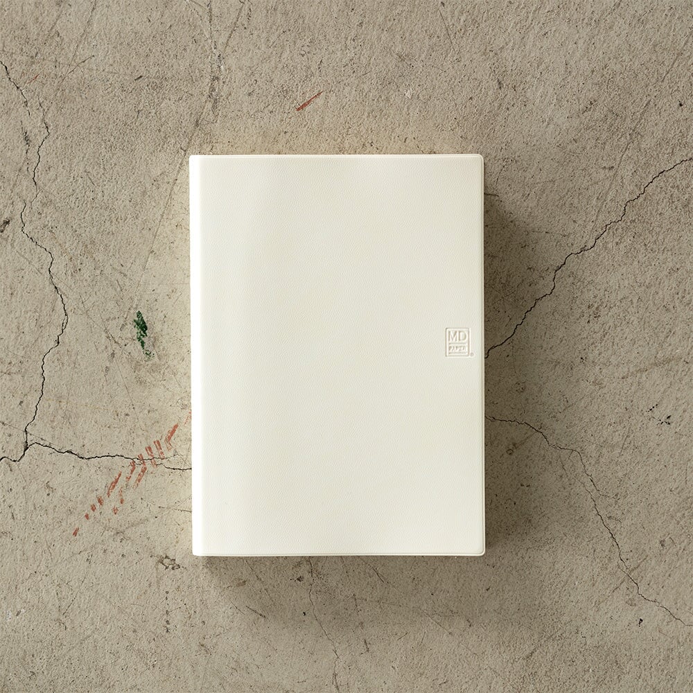 Midori MD 2022 Diary - 1Day 1Page - A5 Notebook