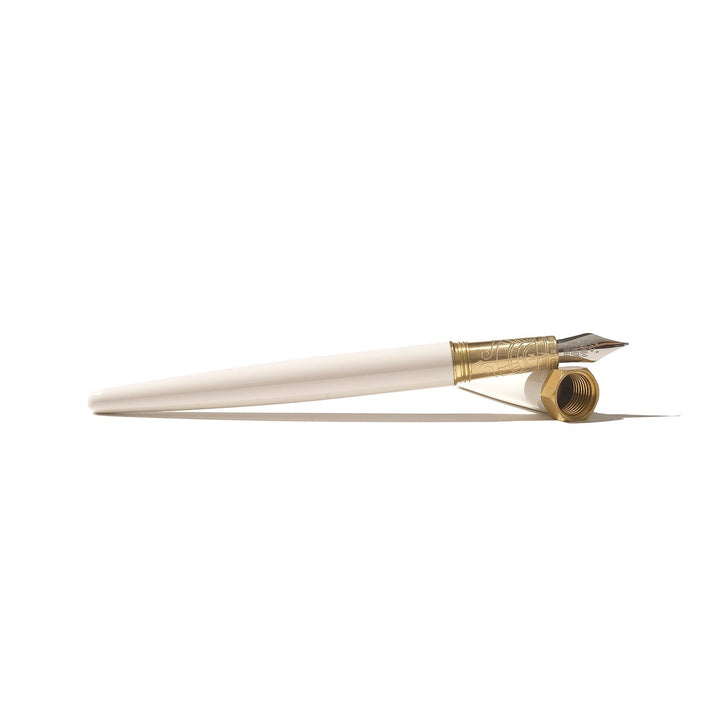 Ferris Wheel Press Brush Fountain Pen - Crème Glacée White (Medium) Fountain Pen