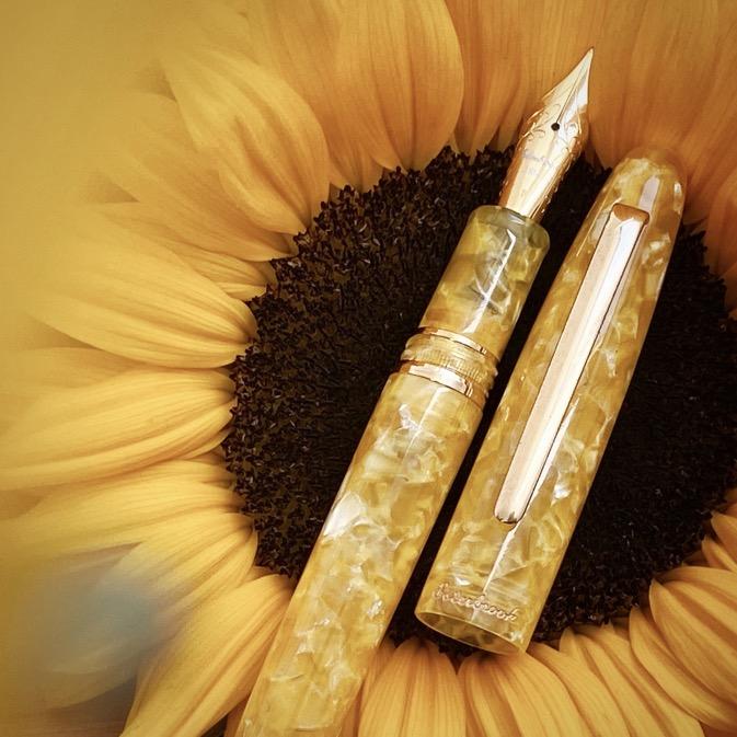 Esterbrook Estie - Sunflower / Gold - Fine Fountain Pen
